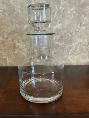 Clear Glass Liquor Decanter with Stopper
